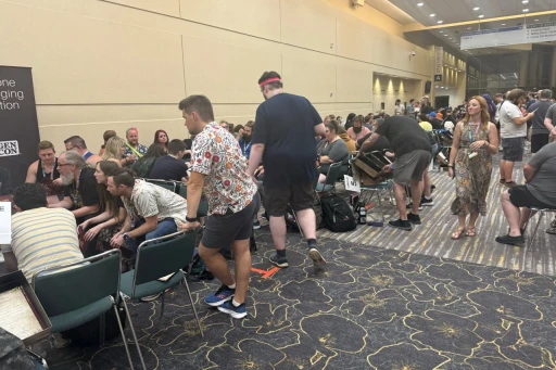 画像集 No.006のサムネイル画像 / アナログゲーマーは眠らない。夜通し遊べるゲームコンベンション「Gen Con 2024」の夜を覗いてみた