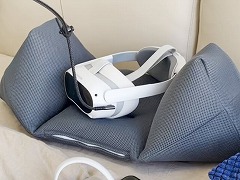 VR睡眠用まくら「ぶいすいーと」の秋冬用まくらカバーを発売。特殊な形状でヘッドセットにマッチ,カラーはブラックとネイビー