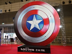 「東京コミコン2024」レポート。ジェイソン・モモアさんやマッツ・ミケルセンさんたちの出演にステージは大盛り上がり。デロリアンなどの展示も