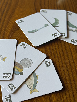 画像ギャラリー No.002のサムネイル画像 / 元任天堂ゲームデザイナーによるご当地カードゲーム「お前だれだよ!!!」シリーズ,11月21日に発売。鹿児島県・指宿市がテーマ